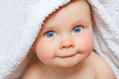 Foto eines Babys © Copyright © fotolia #107757471 Urheberin: Ramona Heim